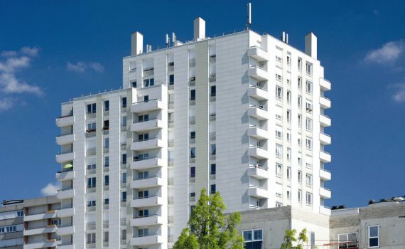 immeuble avec fausse cheminée